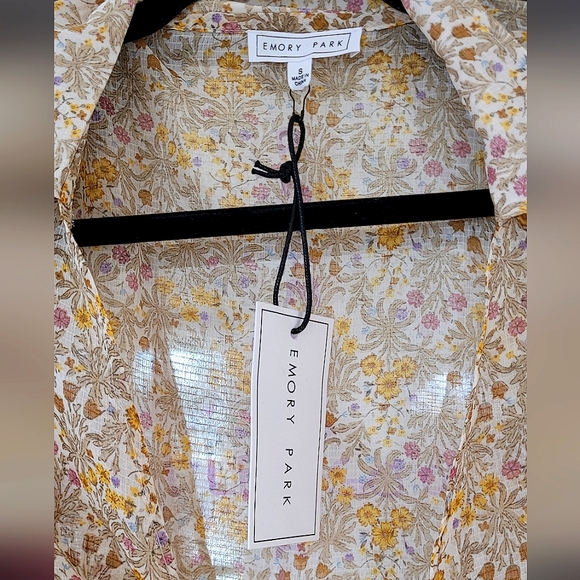 Emory Park Crop Tie - Picture 1 of 3